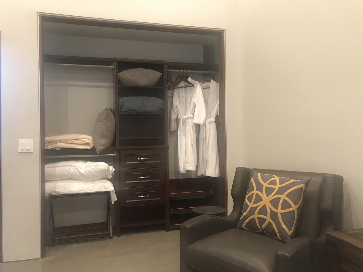 Bed and Breakfast Bed And Barrel At Stonehouse Cellars Clearlake Oaks Экстерьер фото